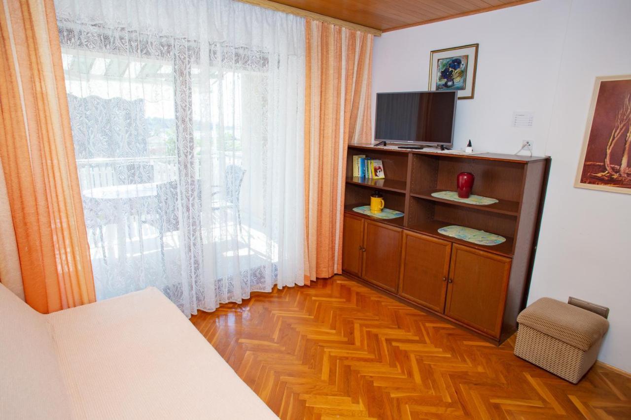 Apartments & Rooms Peranic Новалья Экстерьер фото